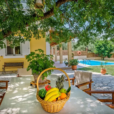 Kardaris Villa *