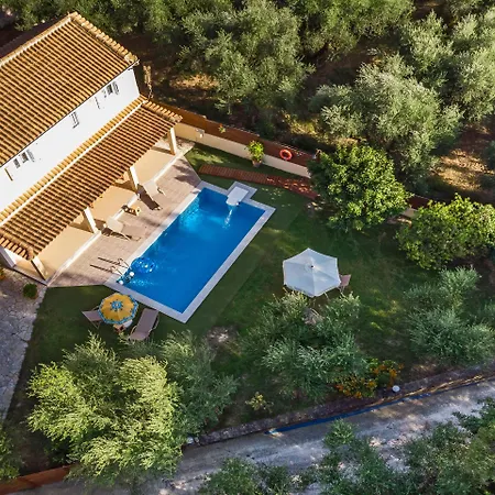 Kardaris Villa *