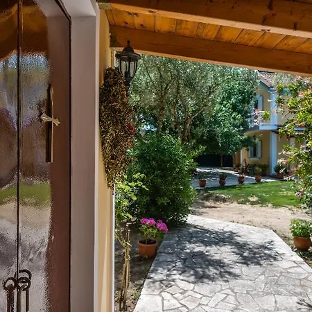 Kardaris Τραγάκι