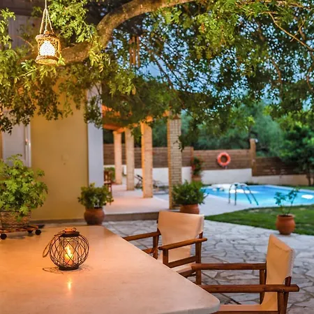 Villa Kardaris Tragaki